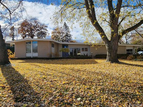 6660 Woodbank Drive Bloomfield Hills City MI 48301