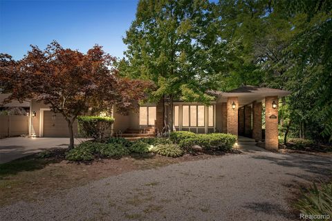 41855 Brentwood Drive Plymouth City MI 48170