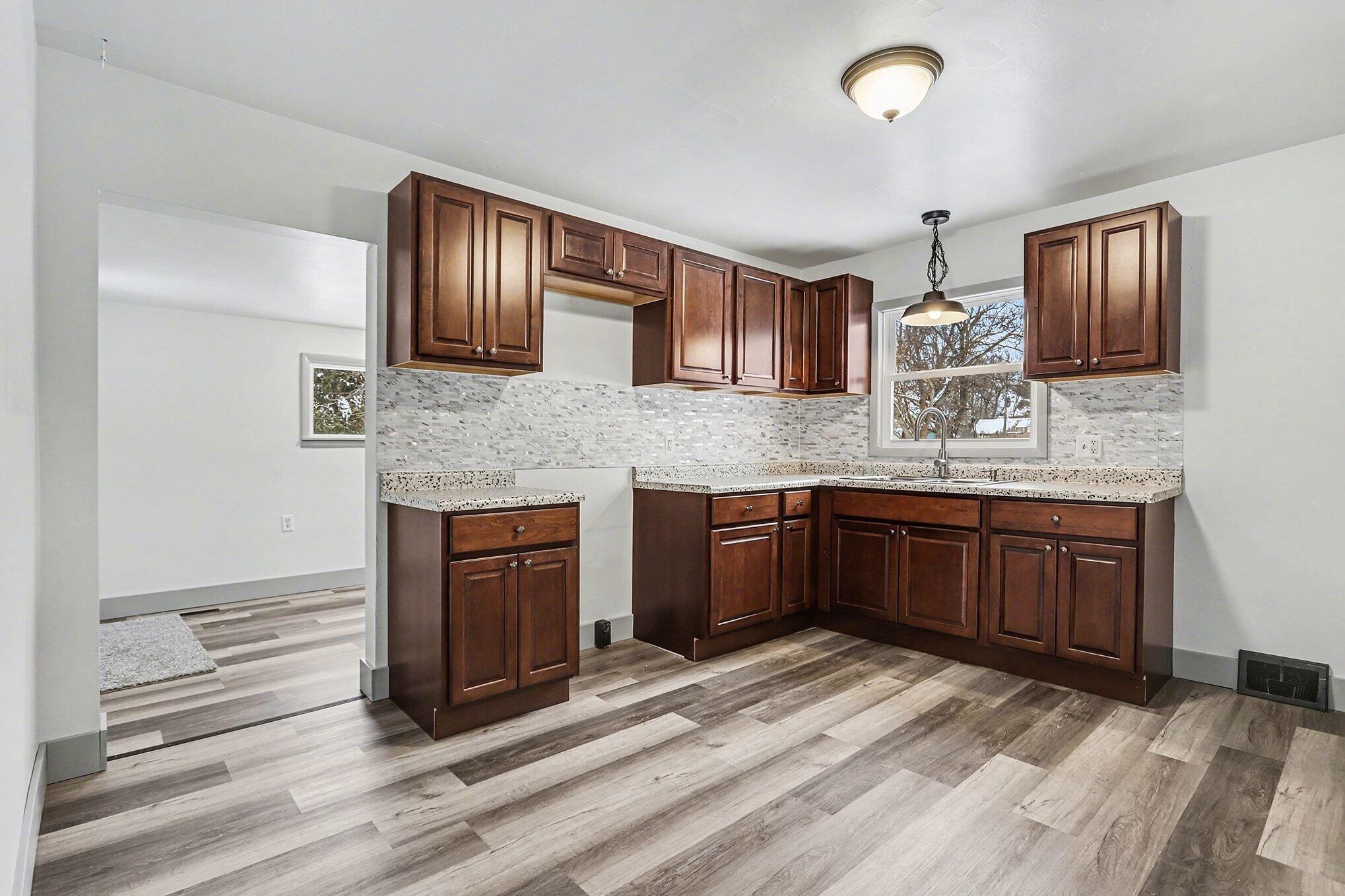 202 N Centerville Road