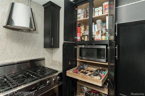 Tiny photo for 129 Allenhurst Avenue, Royal Oak Charter Township, MI 48067 (MLS # 20261002727)