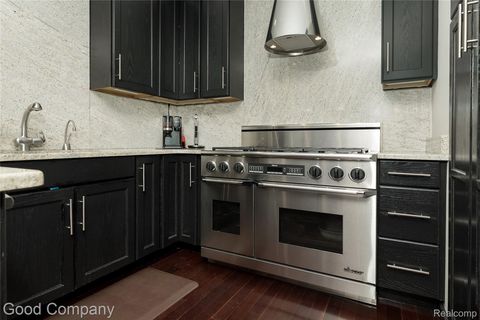 Tiny photo for 129 Allenhurst Avenue, Royal Oak Charter Township, MI 48067 (MLS # 20261002727)