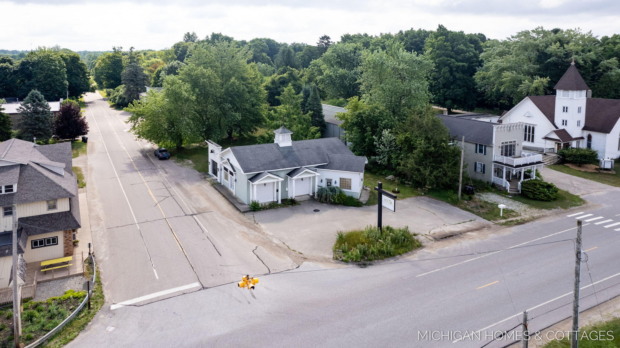 1399 Blue Star Highway