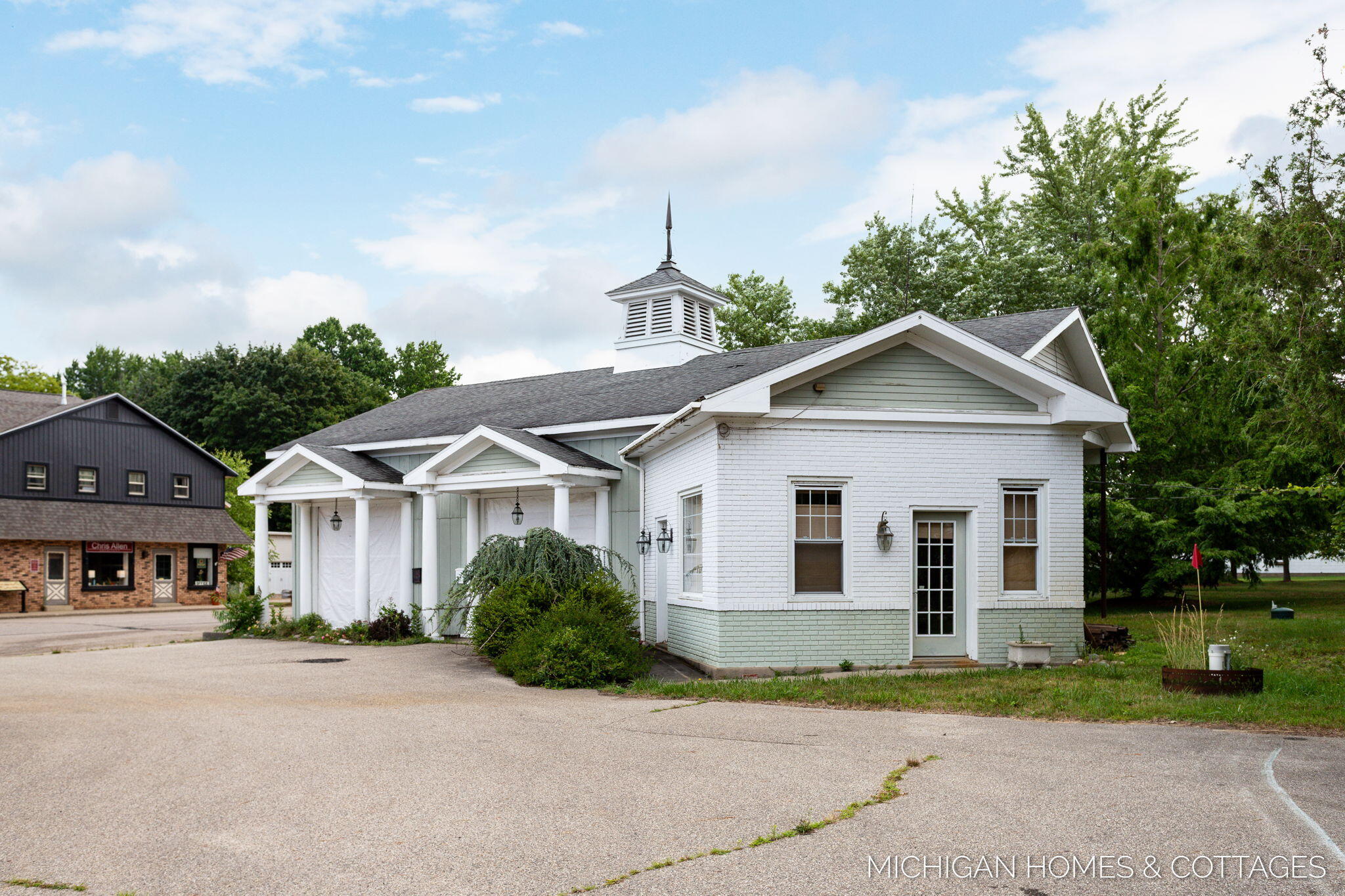 1399 Blue Star Highway