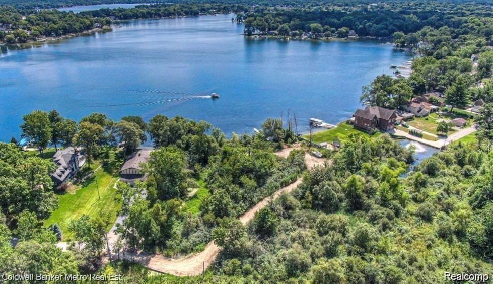 Photo 1 of 4 — 00 S Lot 77,80, Commerce Charter Township, MI 48382