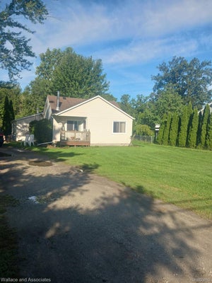 229 PICKFORD RD, KIMBALL, MI 48074 - Image f4ea0cf2b9bb24f41be4da1c987a44a6/1130415518