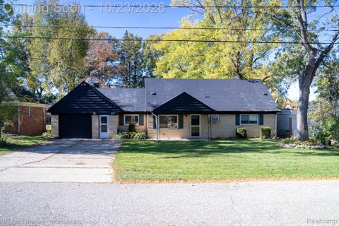 Tiny photo for 5414 Revere Street, Grand Blanc Charter Township, MI 48439 (MLS # 20261084847)