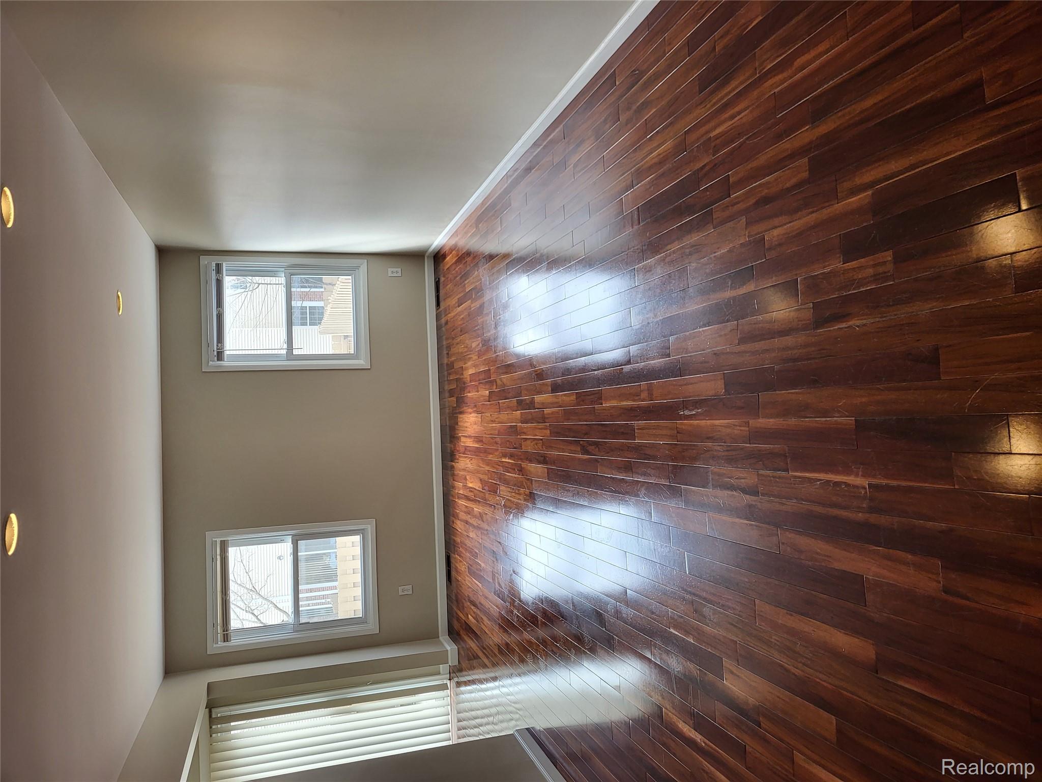 1504 Brentwood Drive Drive 201