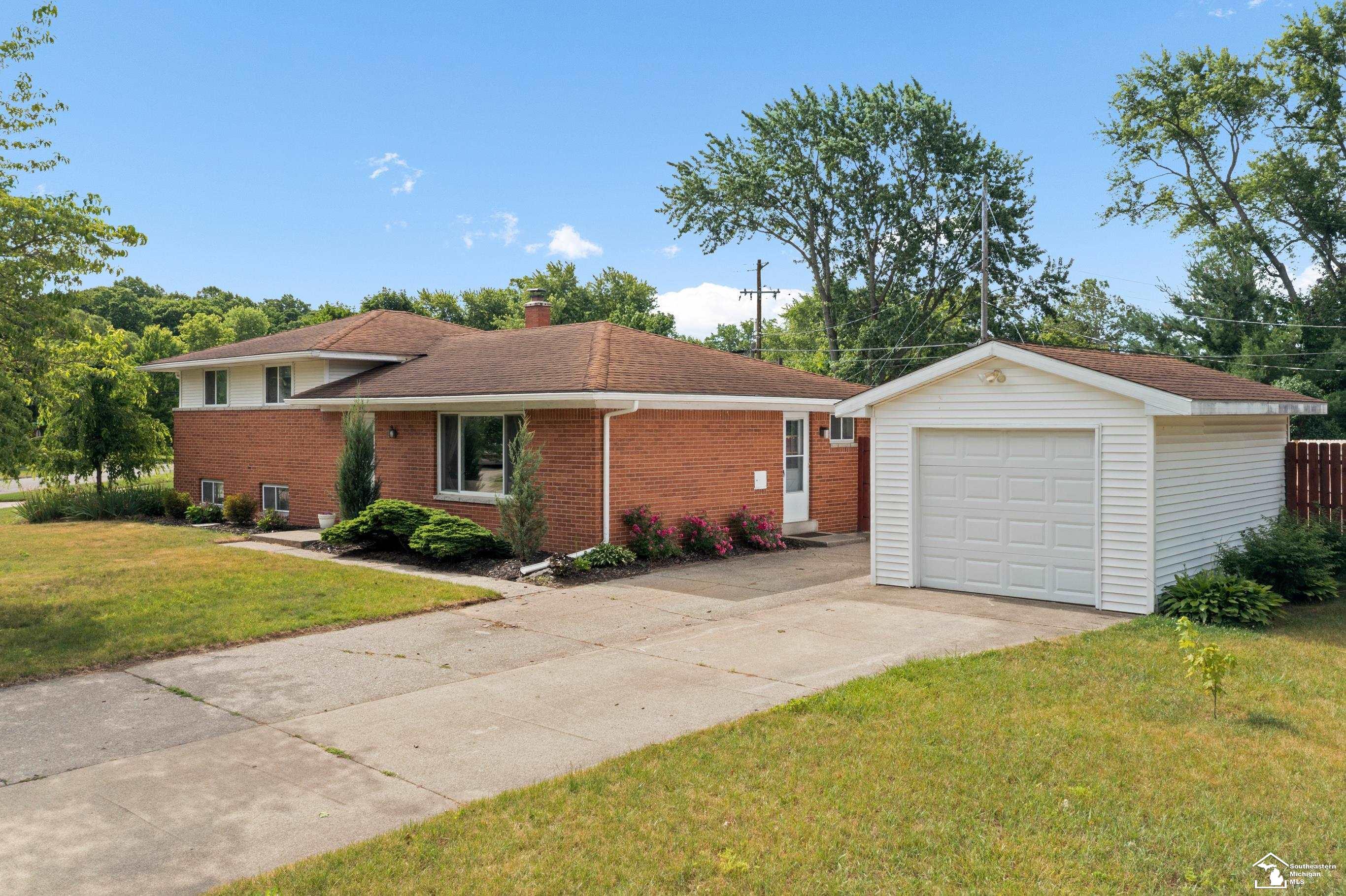 7268 Brookside Drive