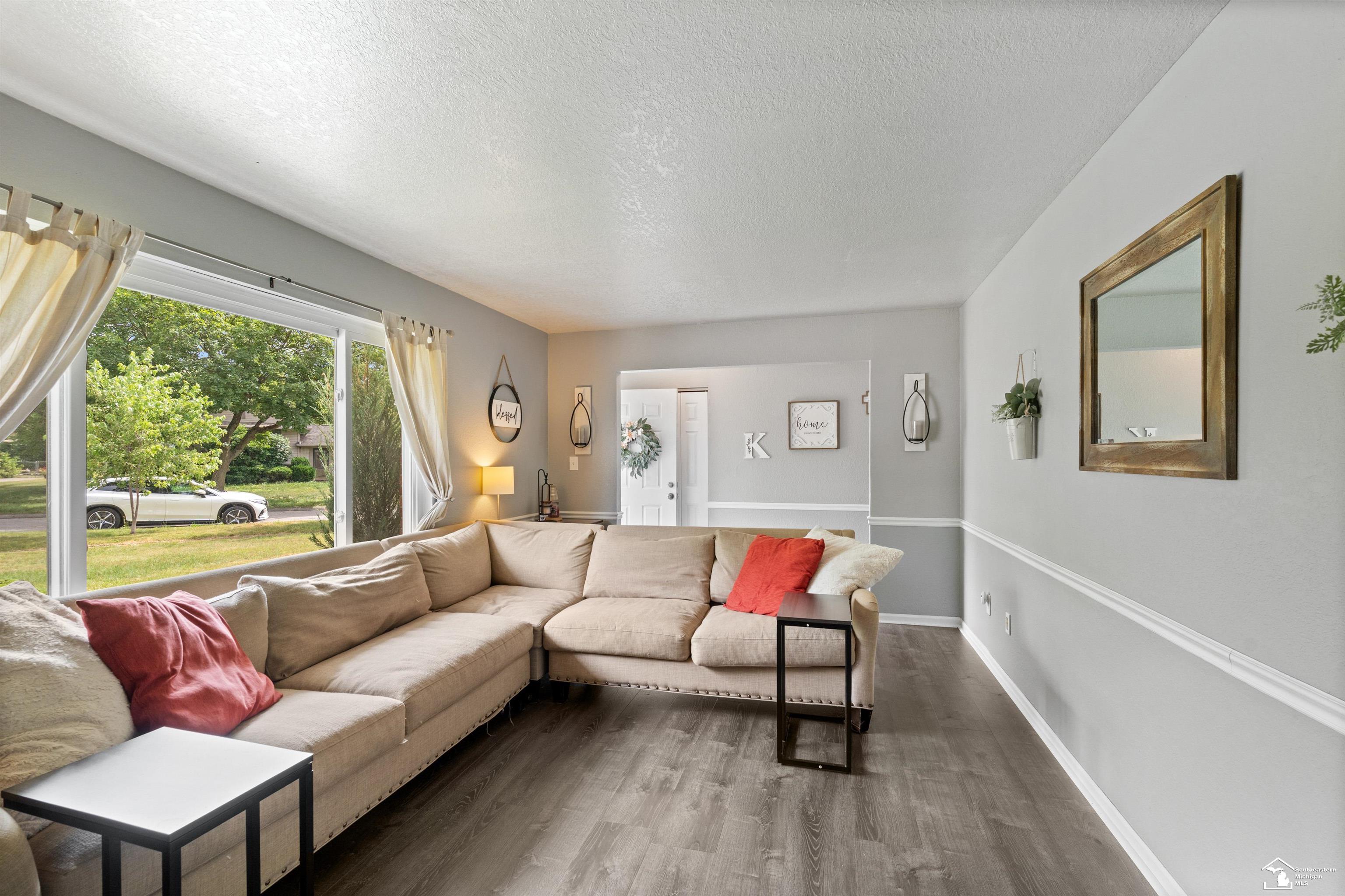 7268 Brookside Drive