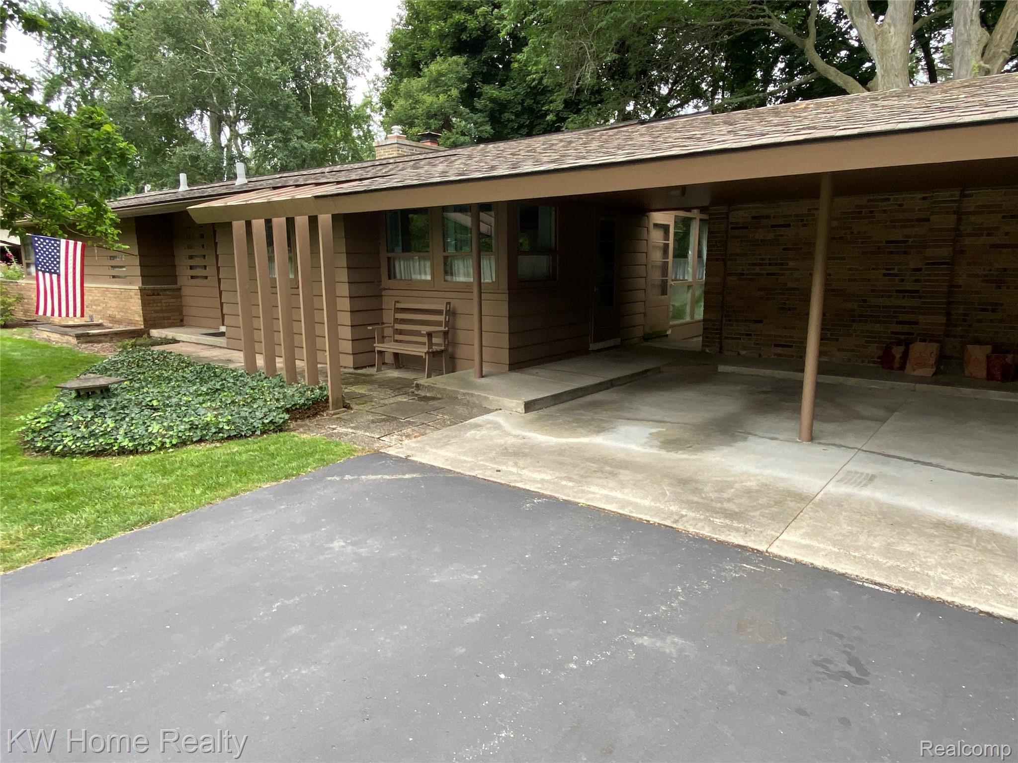 5660 Crabtree Road
