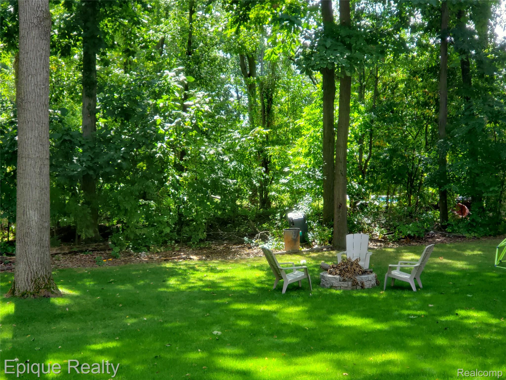 9446 Fair Oaks Drive