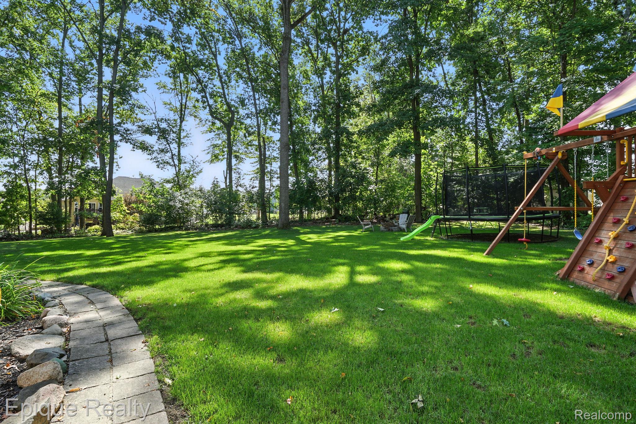 9446 Fair Oaks Drive