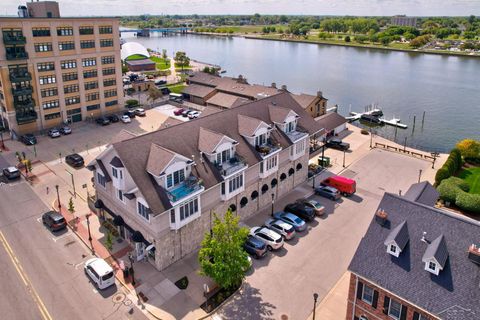 917 N Water Street Bay City City MI 48708