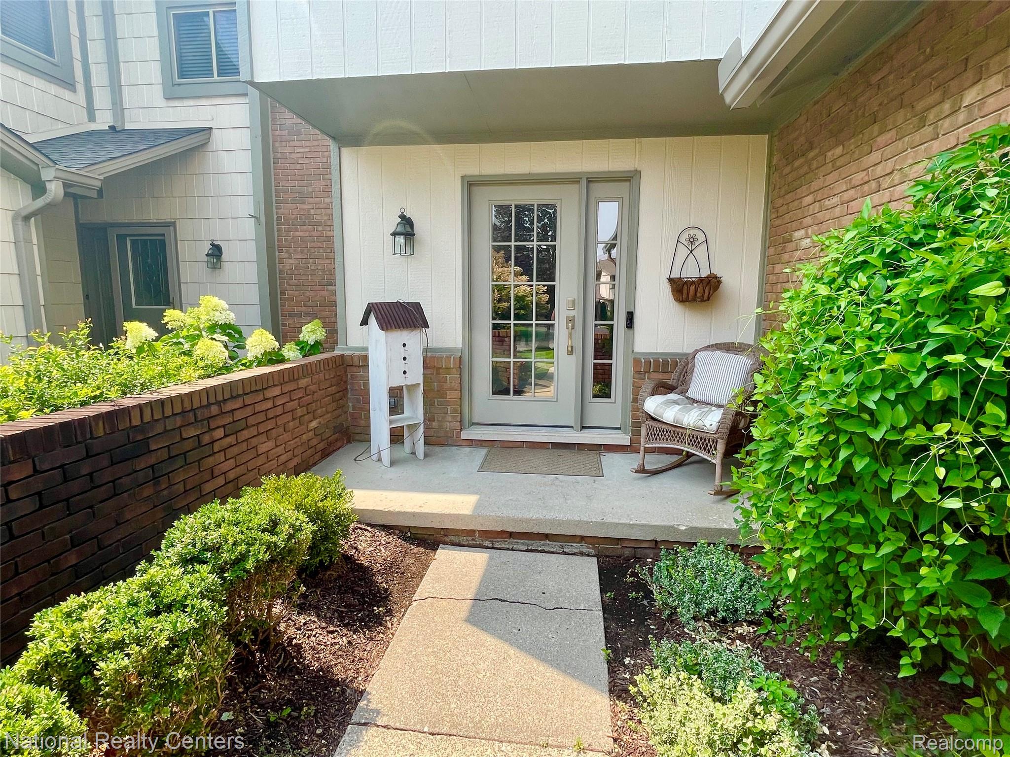 48104 COLONY FARM CIR