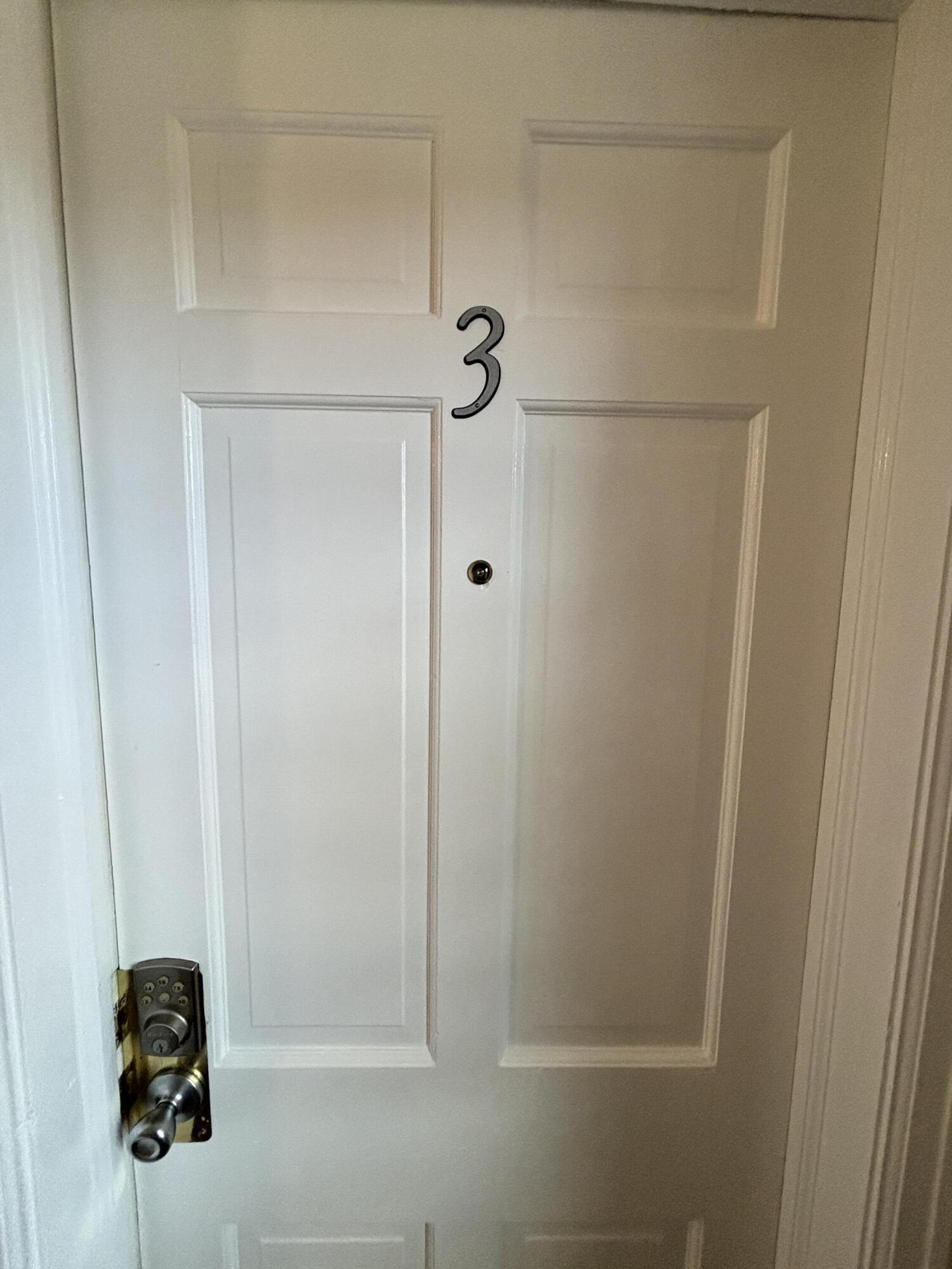 142 N Riverview Drive 3