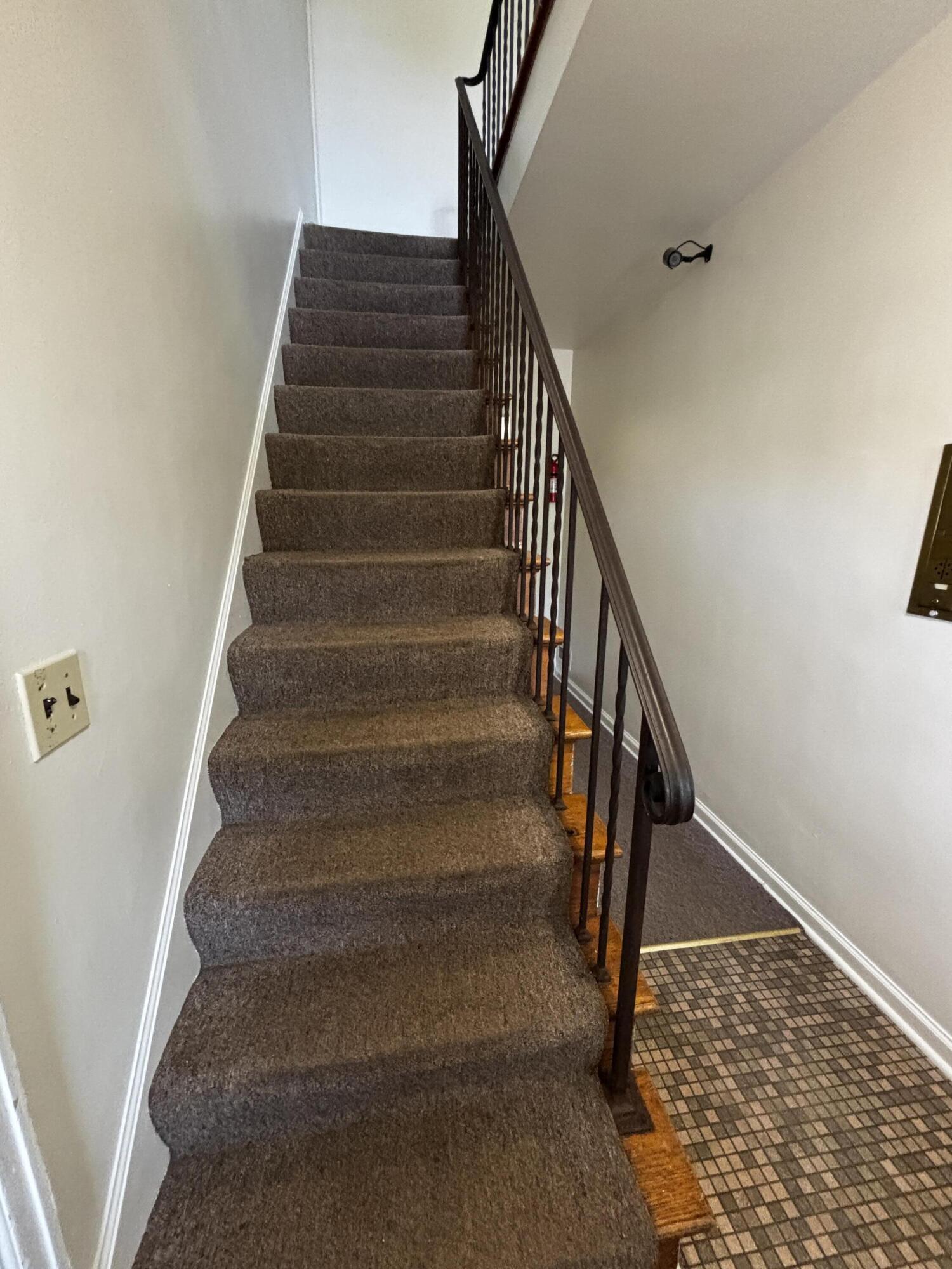 142 N Riverview Drive 3