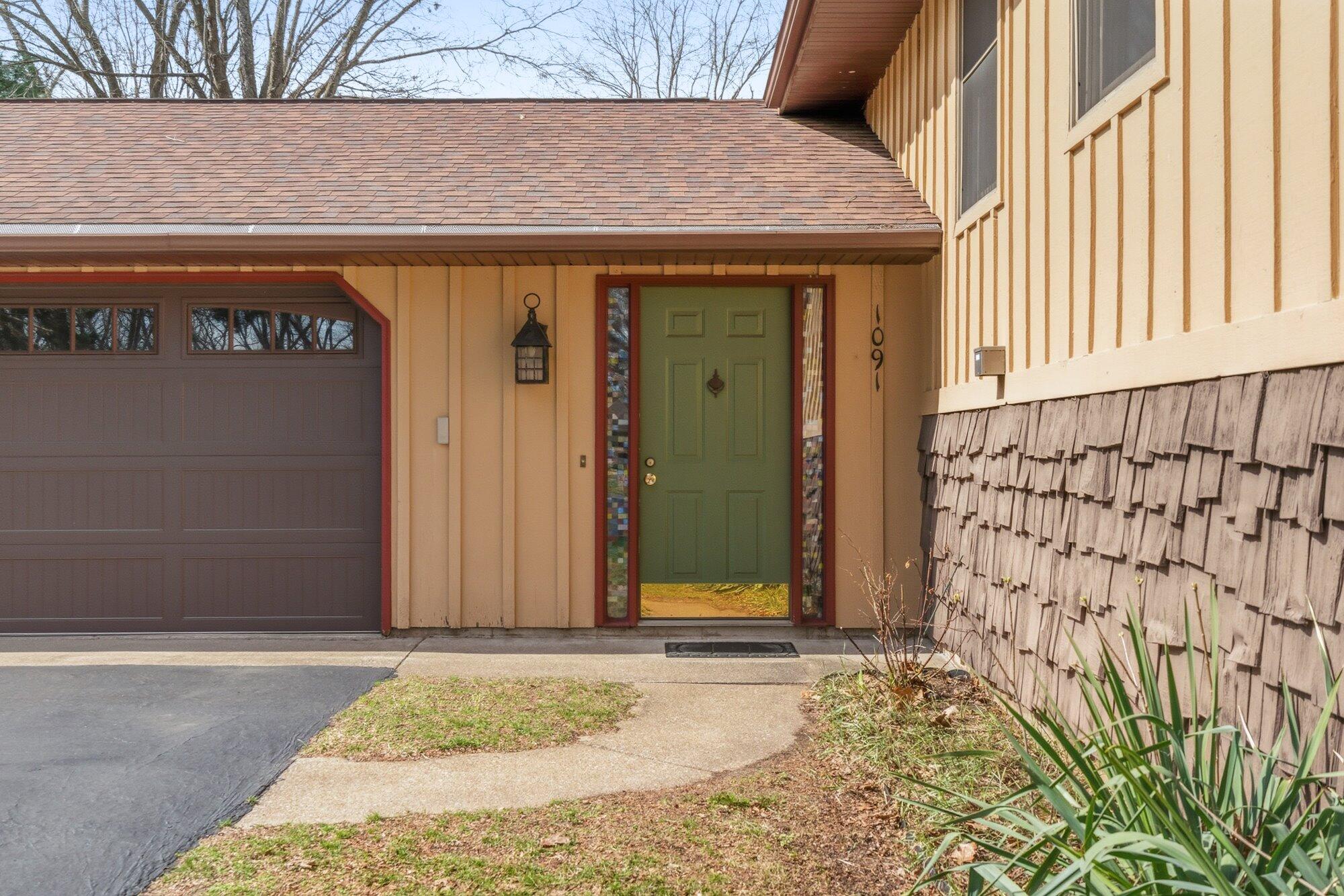 1091 Josiane Drive