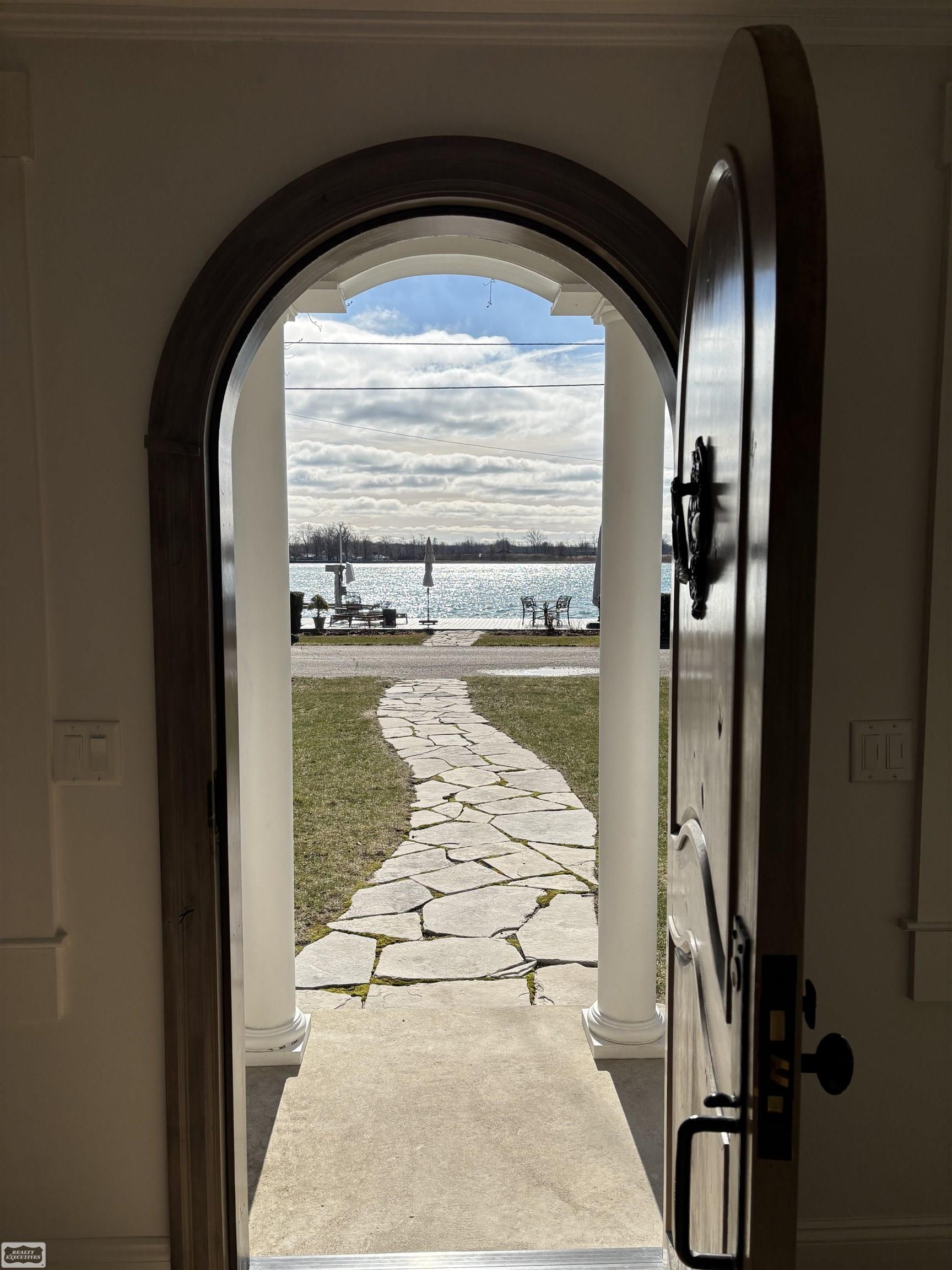 206 Edgewater Drive