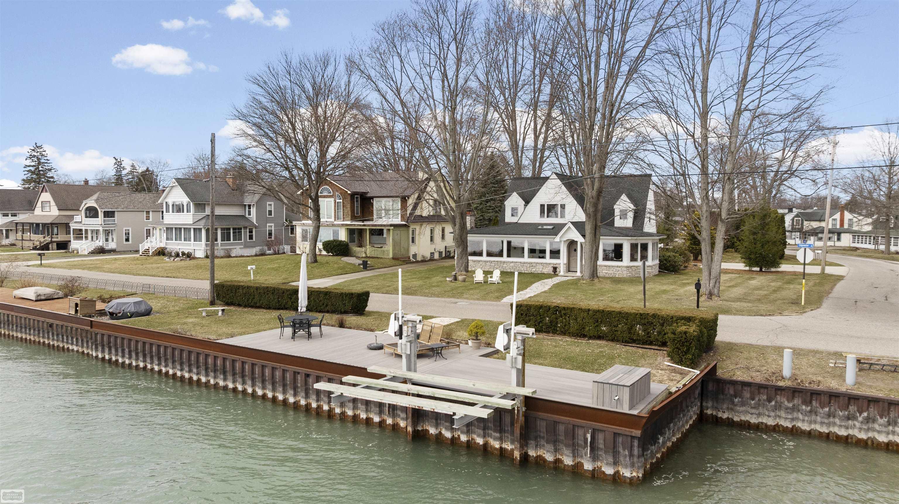 206 Edgewater Drive