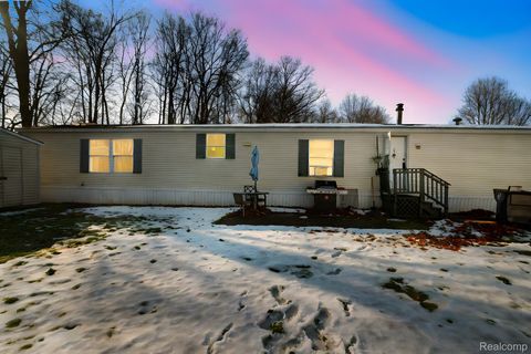 351 North Squirrel Road #207 Auburn Hills City MI 48326