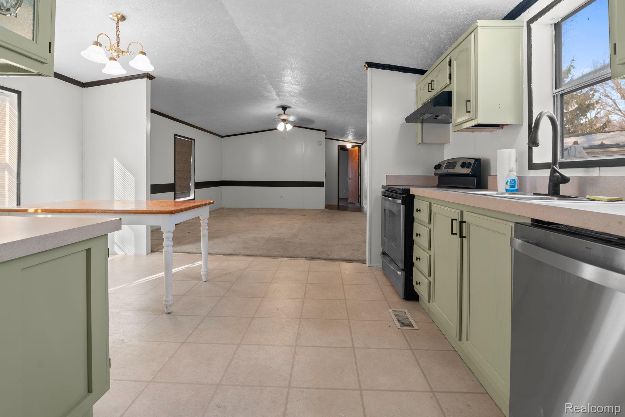 351 North Squirrel Road #207