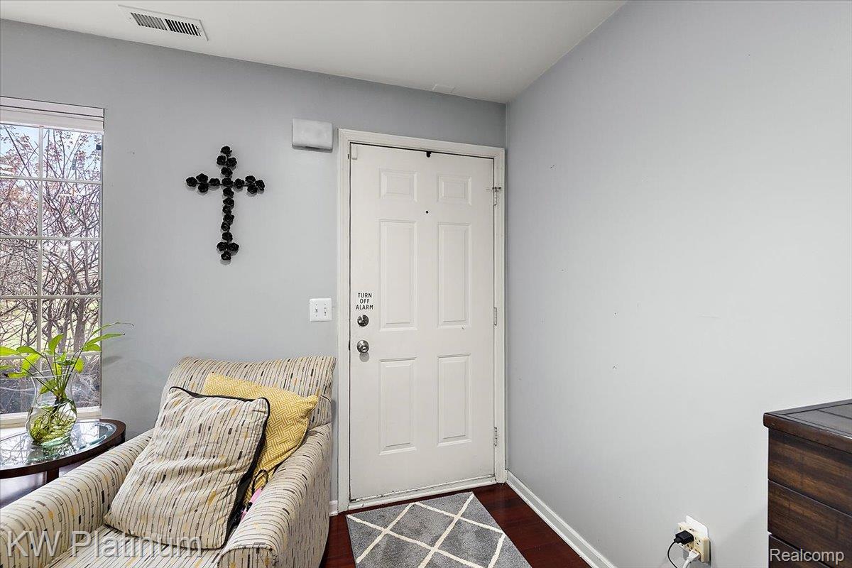 45519 Hidden View Court