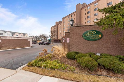 34452 Jefferson Avenue Harrison Charter Township Macomb MI 48045