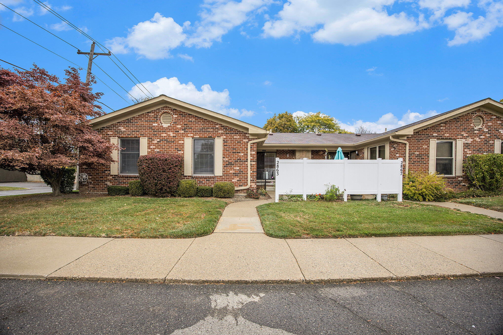 2863 Roundtree Drive