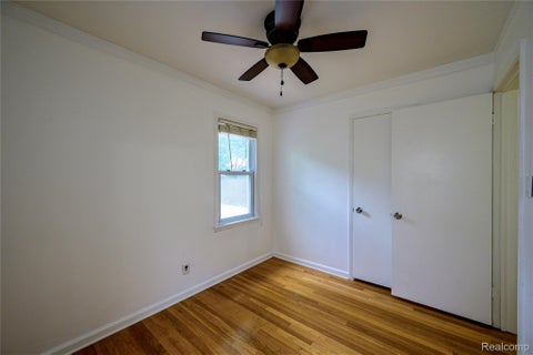 Tiny photo for 505 S Minerva Avenue, Royal Oak City, MI 48067 (MLS # 20261069127)