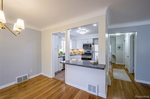Tiny photo for 505 S Minerva Avenue, Royal Oak City, MI 48067 (MLS # 20261069127)
