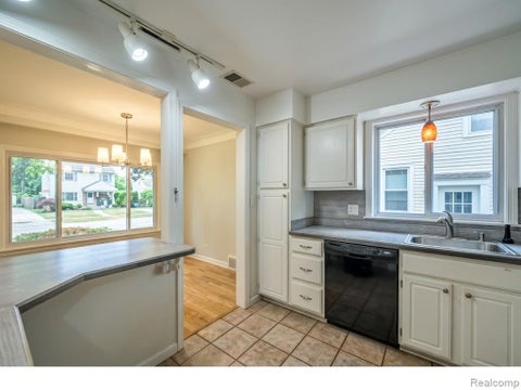 Tiny photo for 505 S Minerva Avenue, Royal Oak City, MI 48067 (MLS # 20261069127)