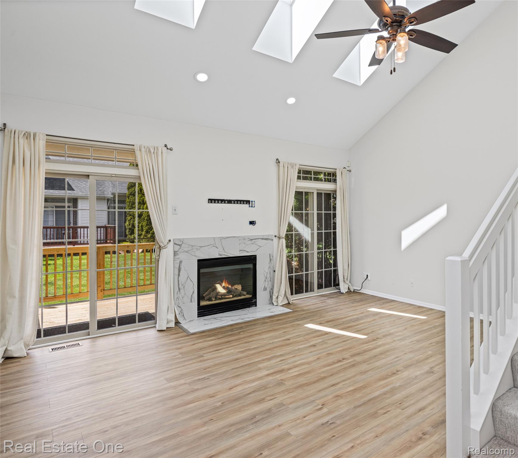 7382 Gateway Drive