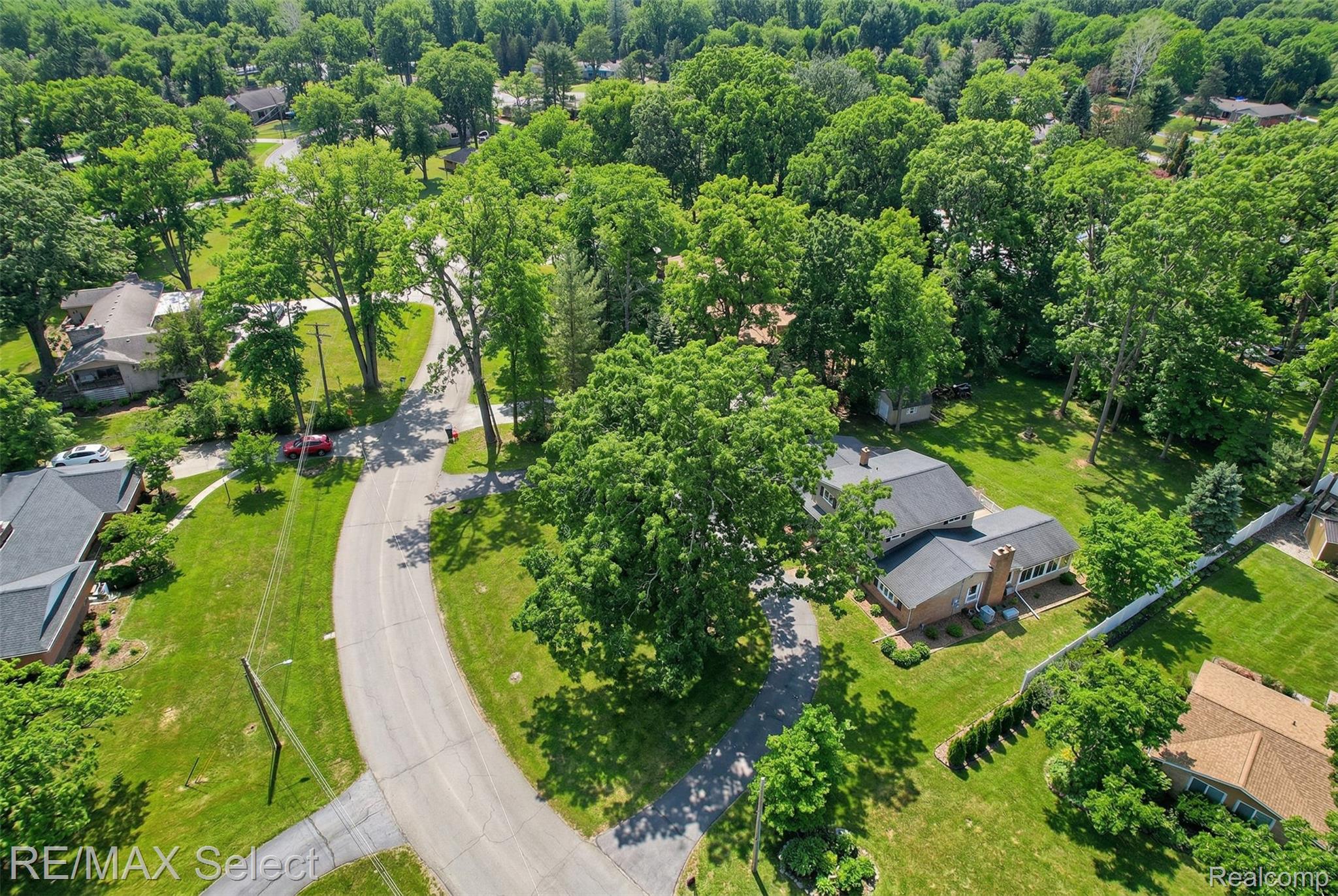 5401 S Sycamore Drive