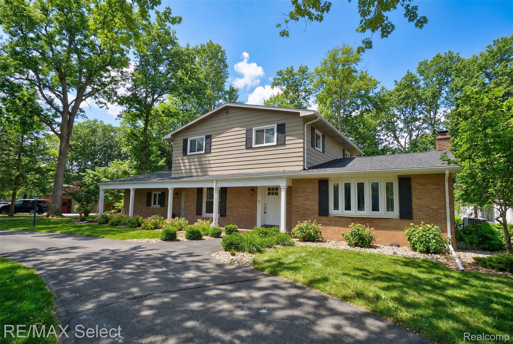 5401 S Sycamore Drive