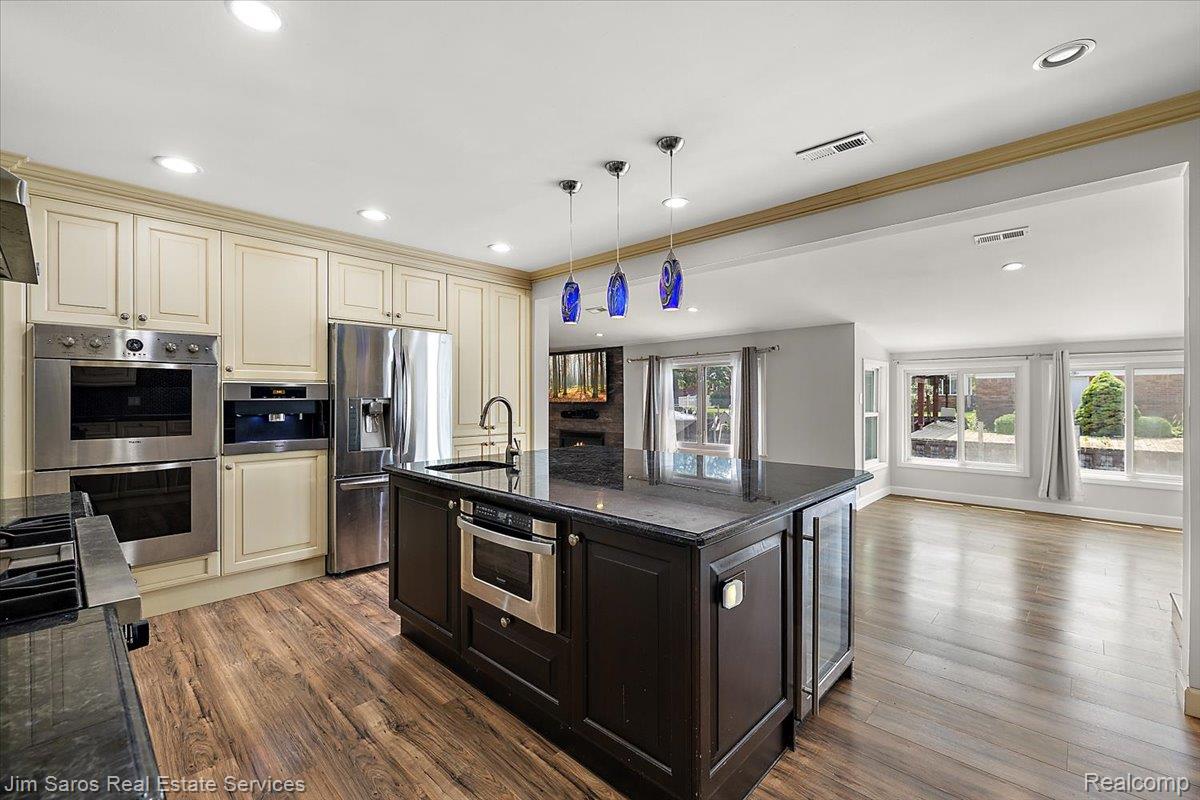 22470 Wildwood Street