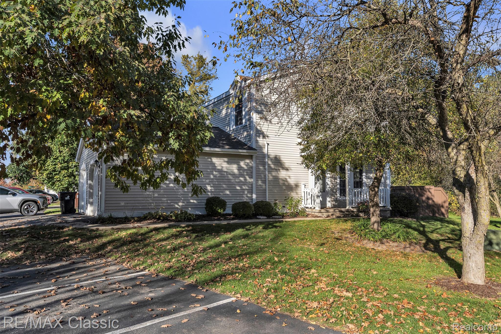 1616 Golden Lane