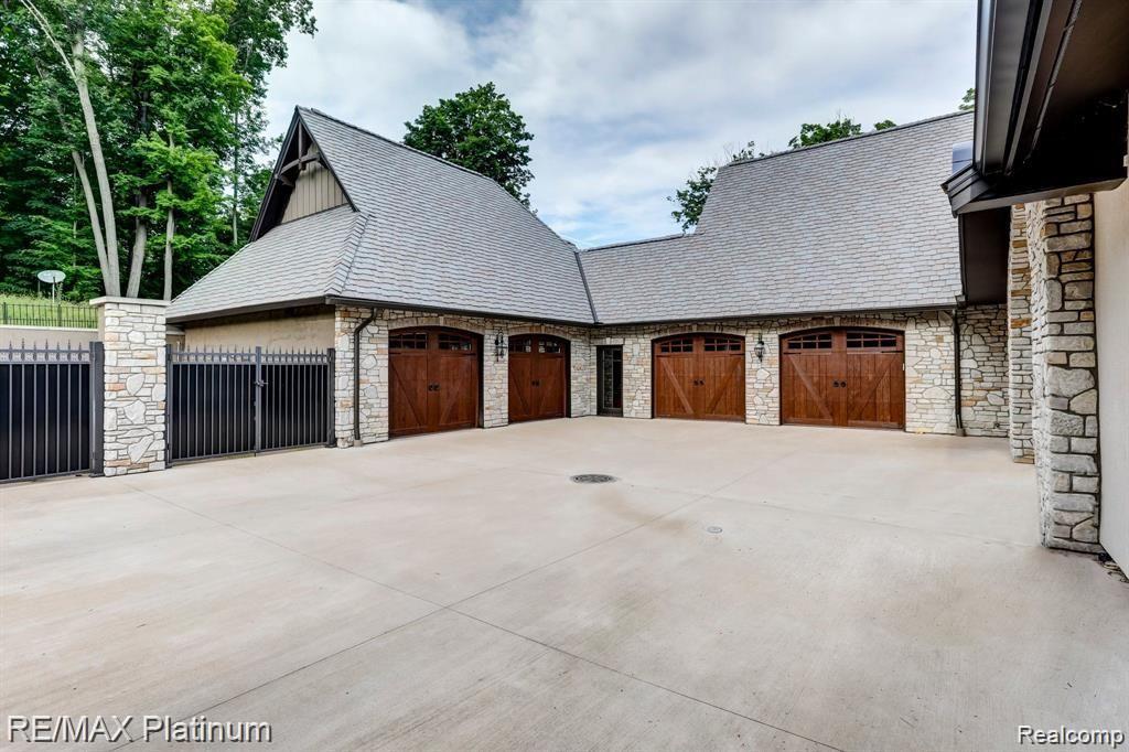 1286 Gray Fox Court