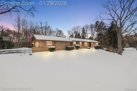 1420 Manderford Road Bloomfield Charter Township MI 48304