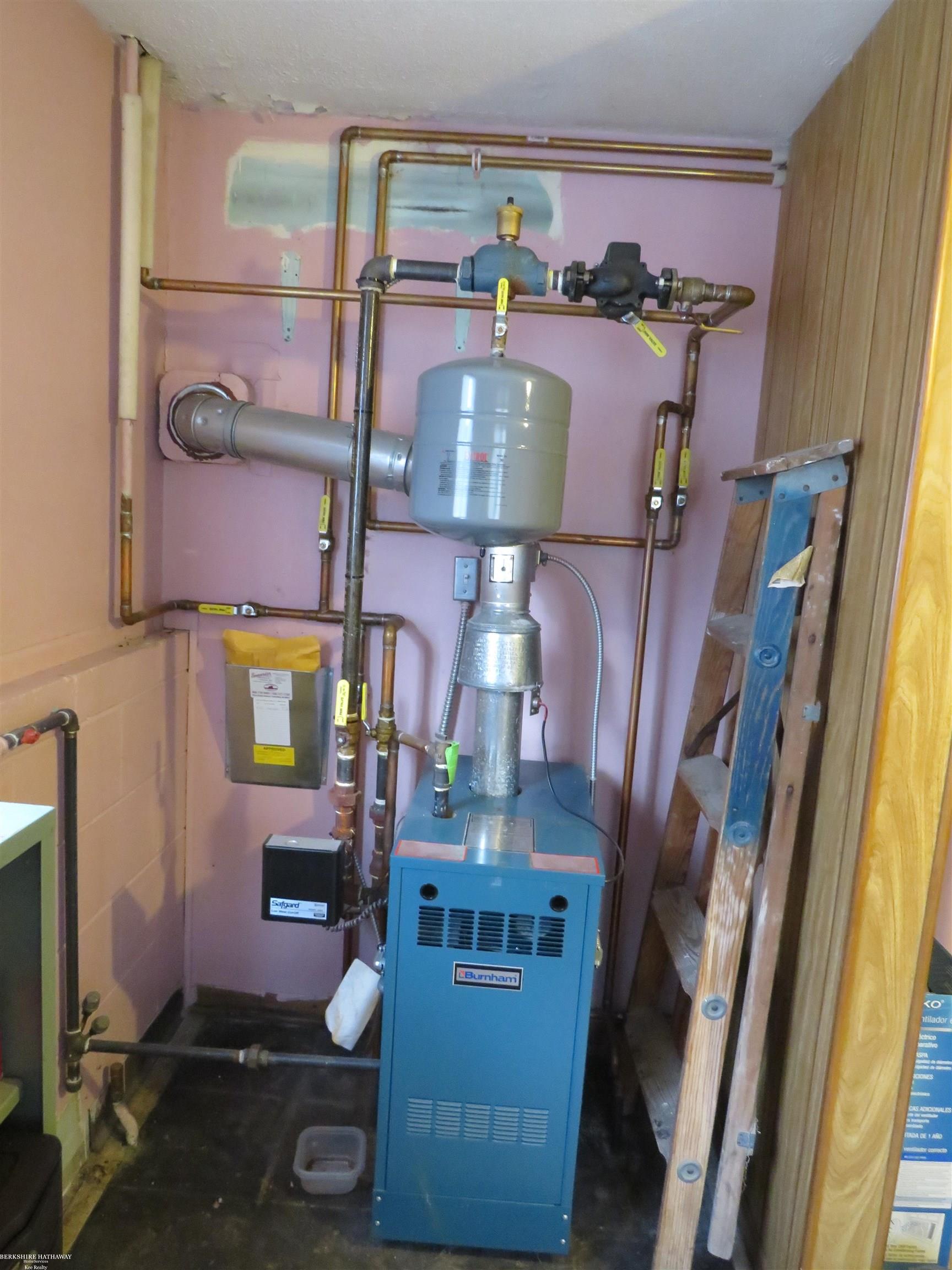 Columbus Township, Michigan 48063, United States, 3 Bedrooms Bedrooms, ,2 BathroomsBathrooms,Residential,Pending,76905