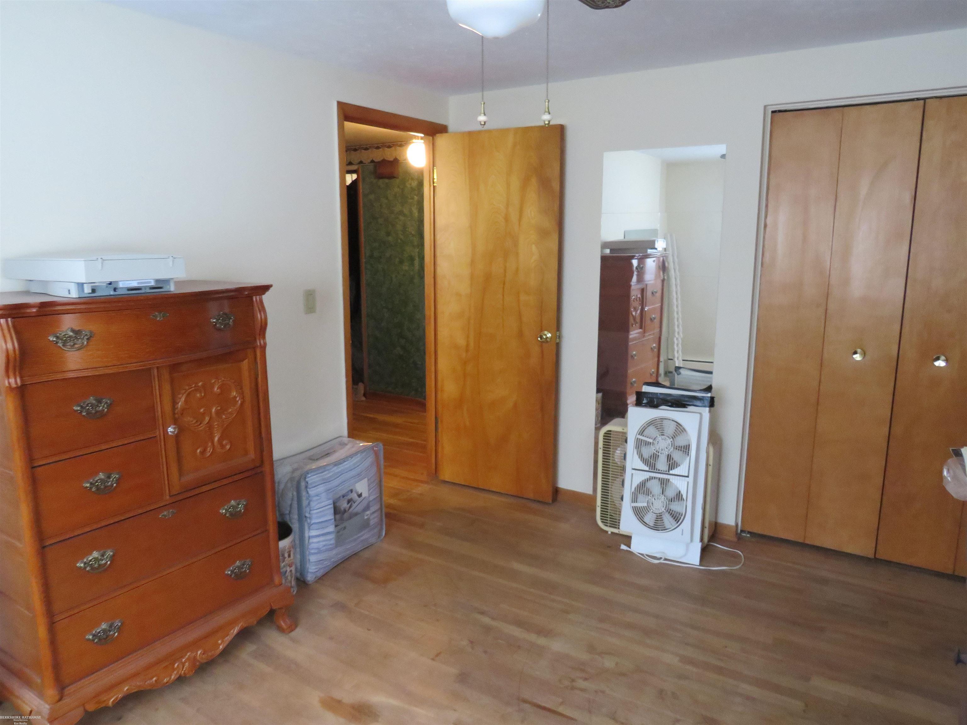 Columbus Township, Michigan 48063, United States, 3 Bedrooms Bedrooms, ,2 BathroomsBathrooms,Residential,Pending,76905