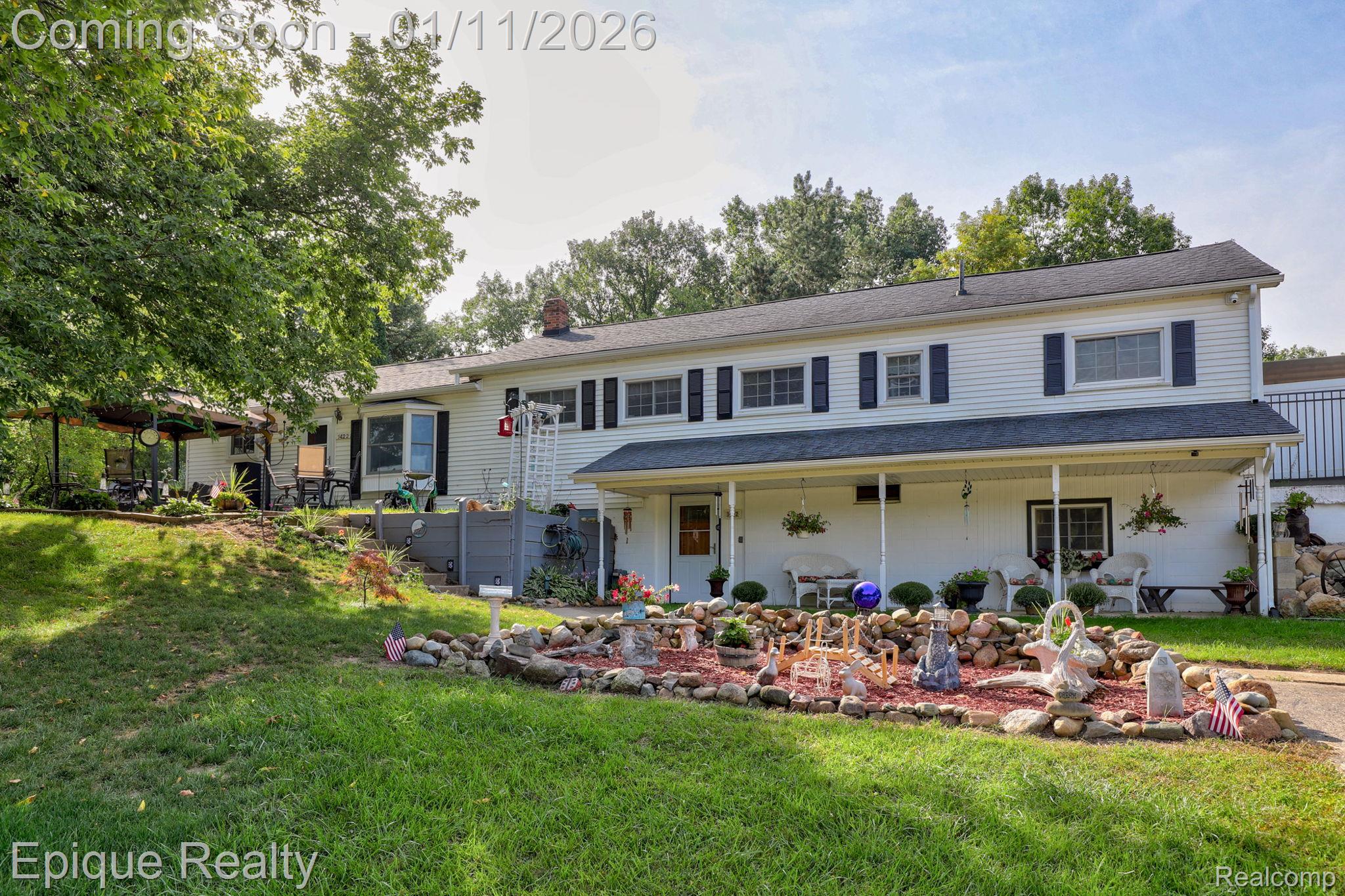 1422 E Barnes Lake Road