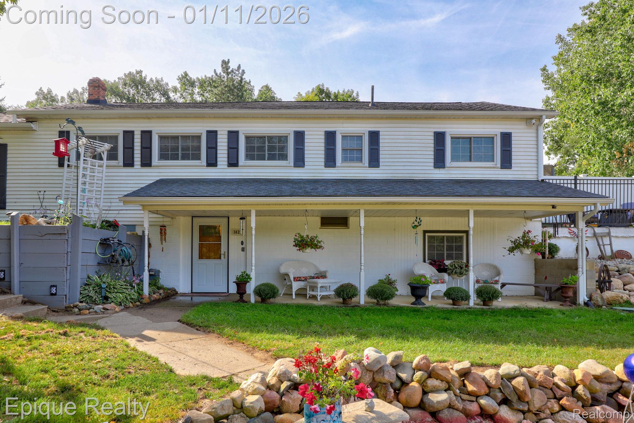 1422 E Barnes Lake Road