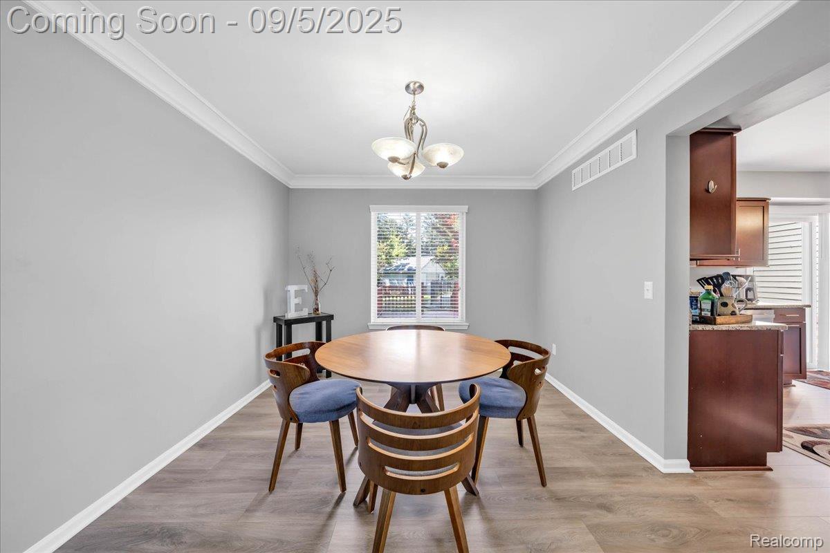 Commerce Charter Township, Michigan 48382, United States, 4 Bedrooms Bedrooms, ,3 BathroomsBathrooms,Residential,Active,203760