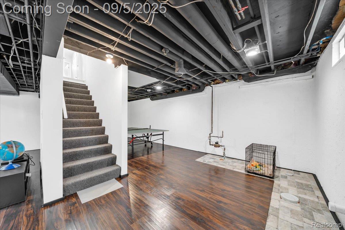 Commerce Charter Township, Michigan 48382, United States, 4 Bedrooms Bedrooms, ,3 BathroomsBathrooms,Residential,Active,203760