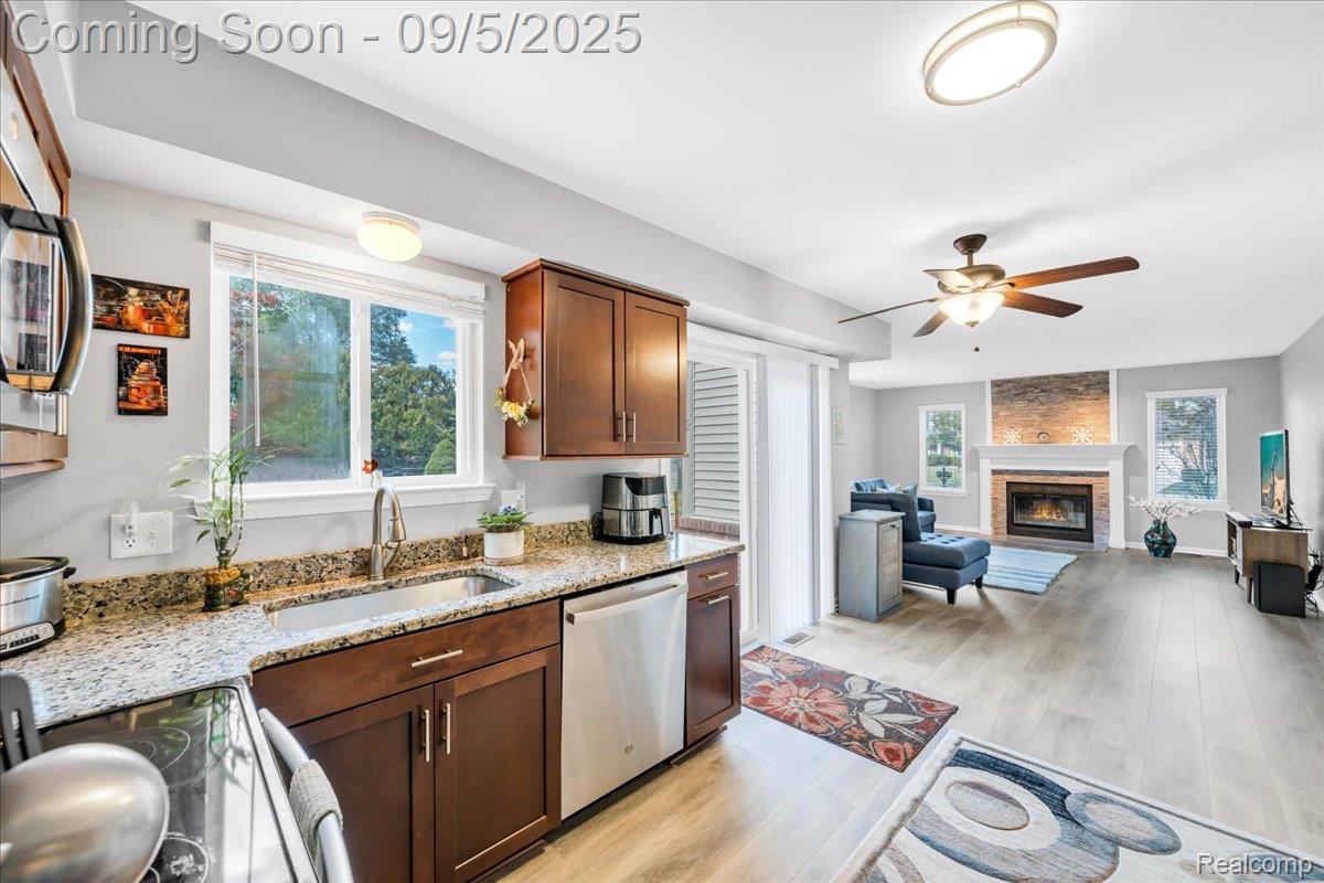 Commerce Charter Township, Michigan 48382, United States, 4 Bedrooms Bedrooms, ,3 BathroomsBathrooms,Residential,Active,203760