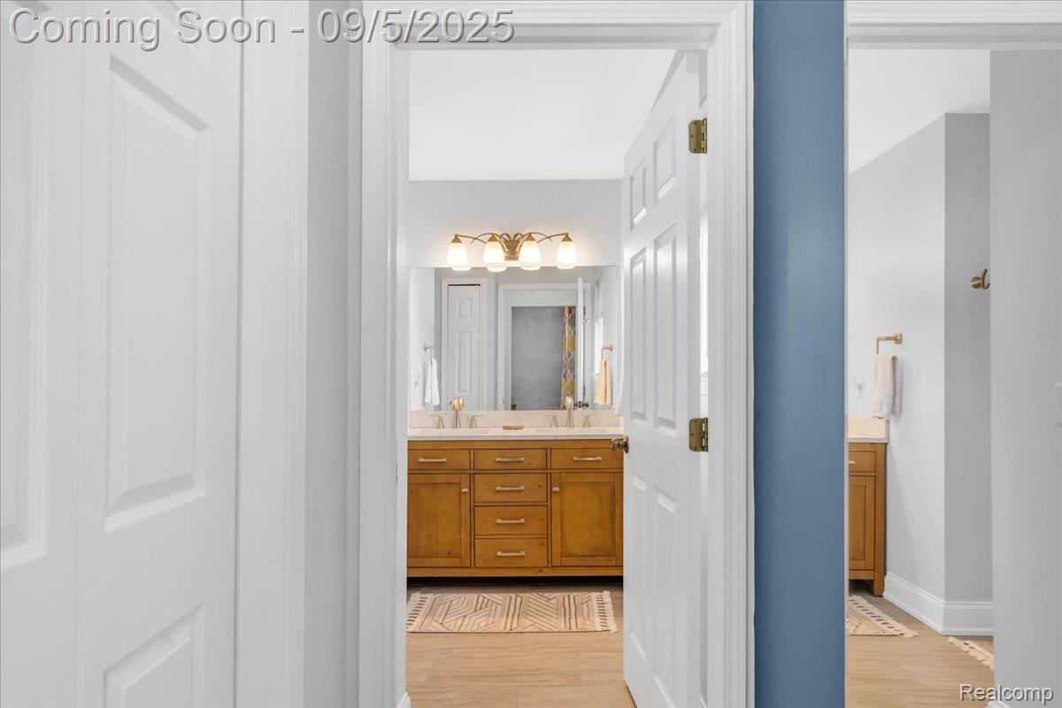 Commerce Charter Township, Michigan 48382, United States, 4 Bedrooms Bedrooms, ,3 BathroomsBathrooms,Residential,Active,203760