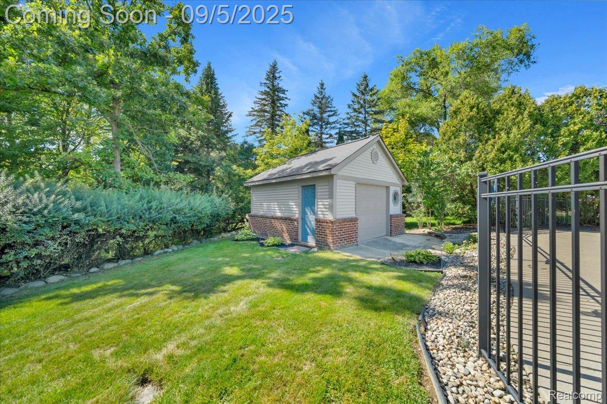 Commerce Charter Township, Michigan 48382, United States, 4 Bedrooms Bedrooms, ,3 BathroomsBathrooms,Residential,Active,203760