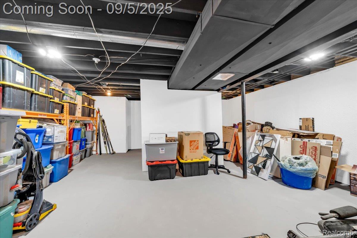 Commerce Charter Township, Michigan 48382, United States, 4 Bedrooms Bedrooms, ,3 BathroomsBathrooms,Residential,Active,203760