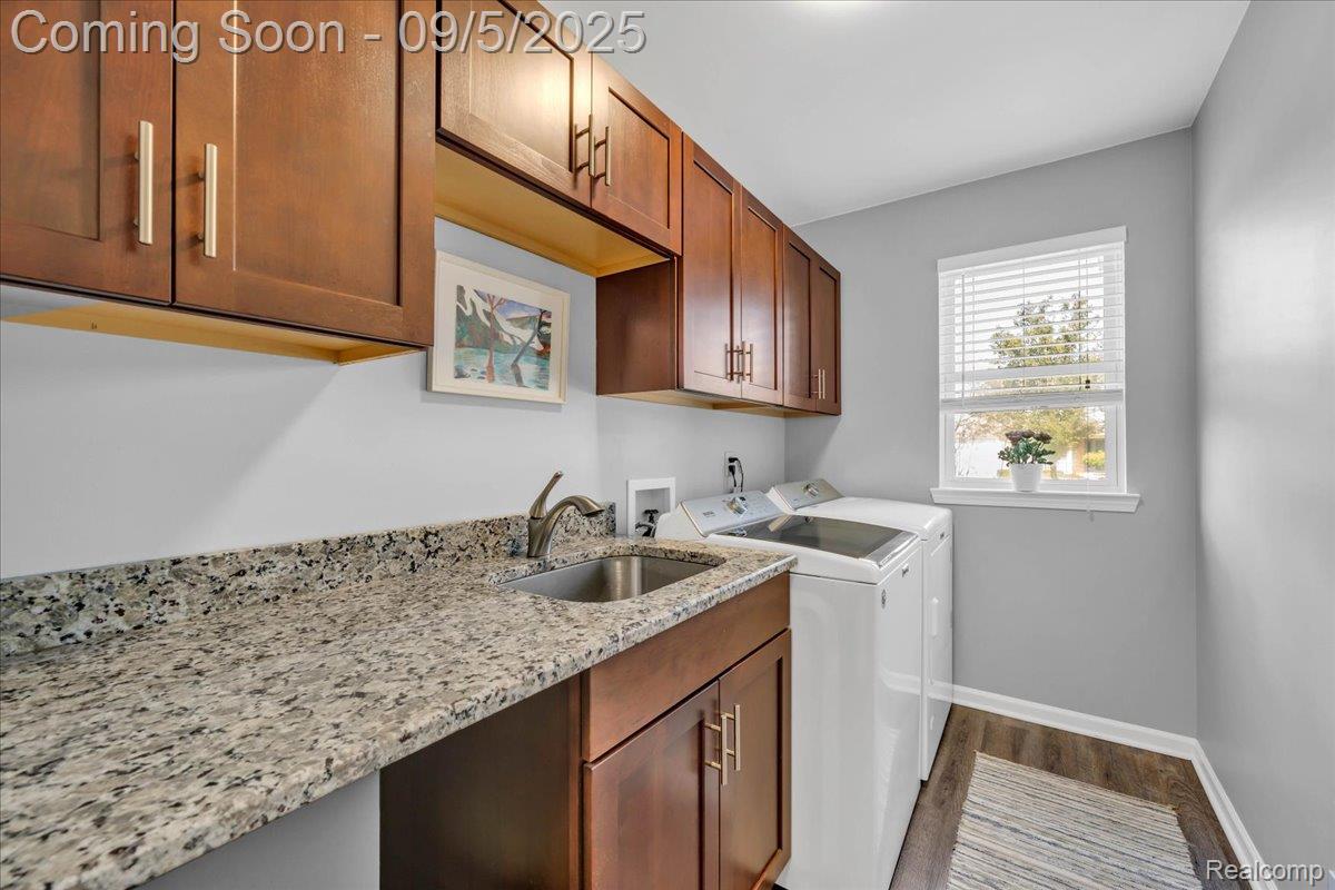 Commerce Charter Township, Michigan 48382, United States, 4 Bedrooms Bedrooms, ,3 BathroomsBathrooms,Residential,Active,203760