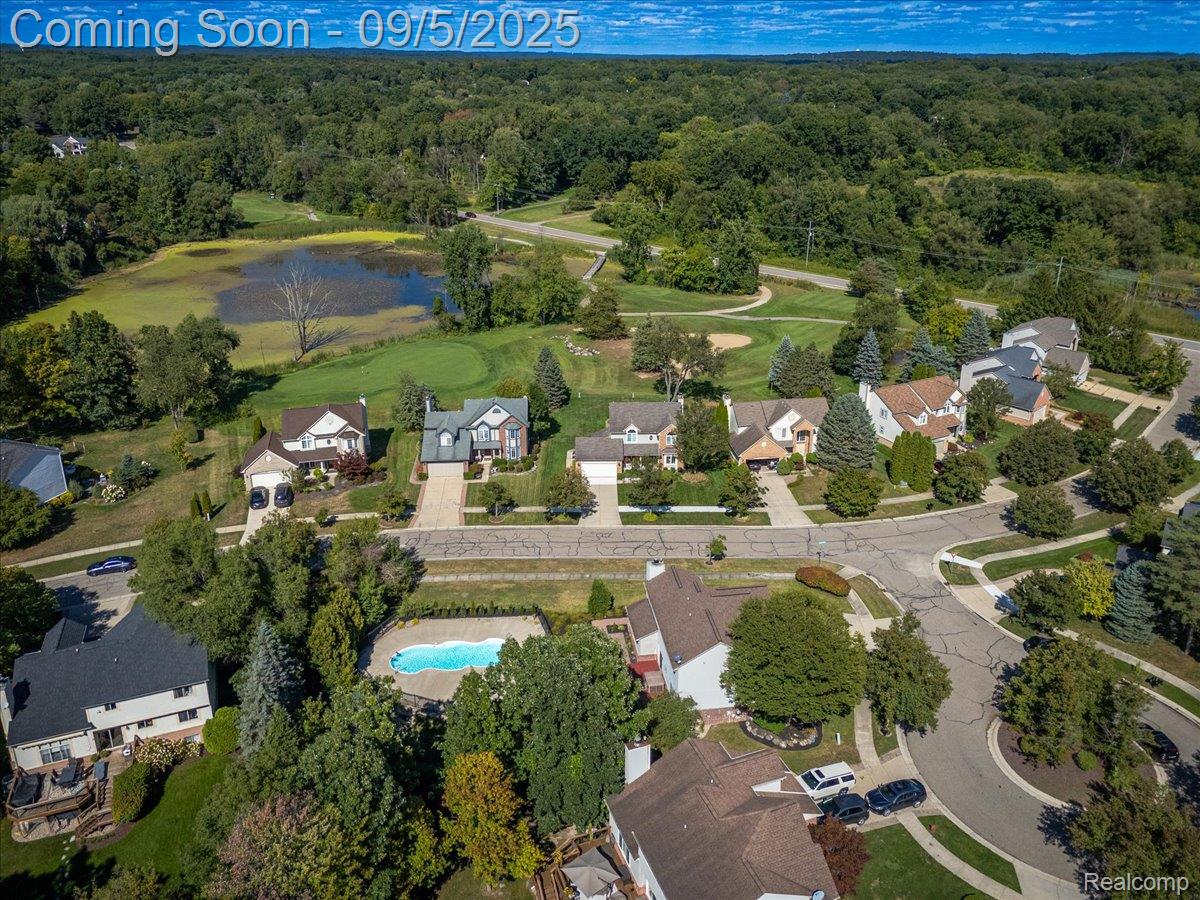 Commerce Charter Township, Michigan 48382, United States, 4 Bedrooms Bedrooms, ,3 BathroomsBathrooms,Residential,Active,203760